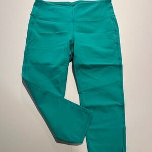 Athleta - Women's Cropped Leggings - Size M